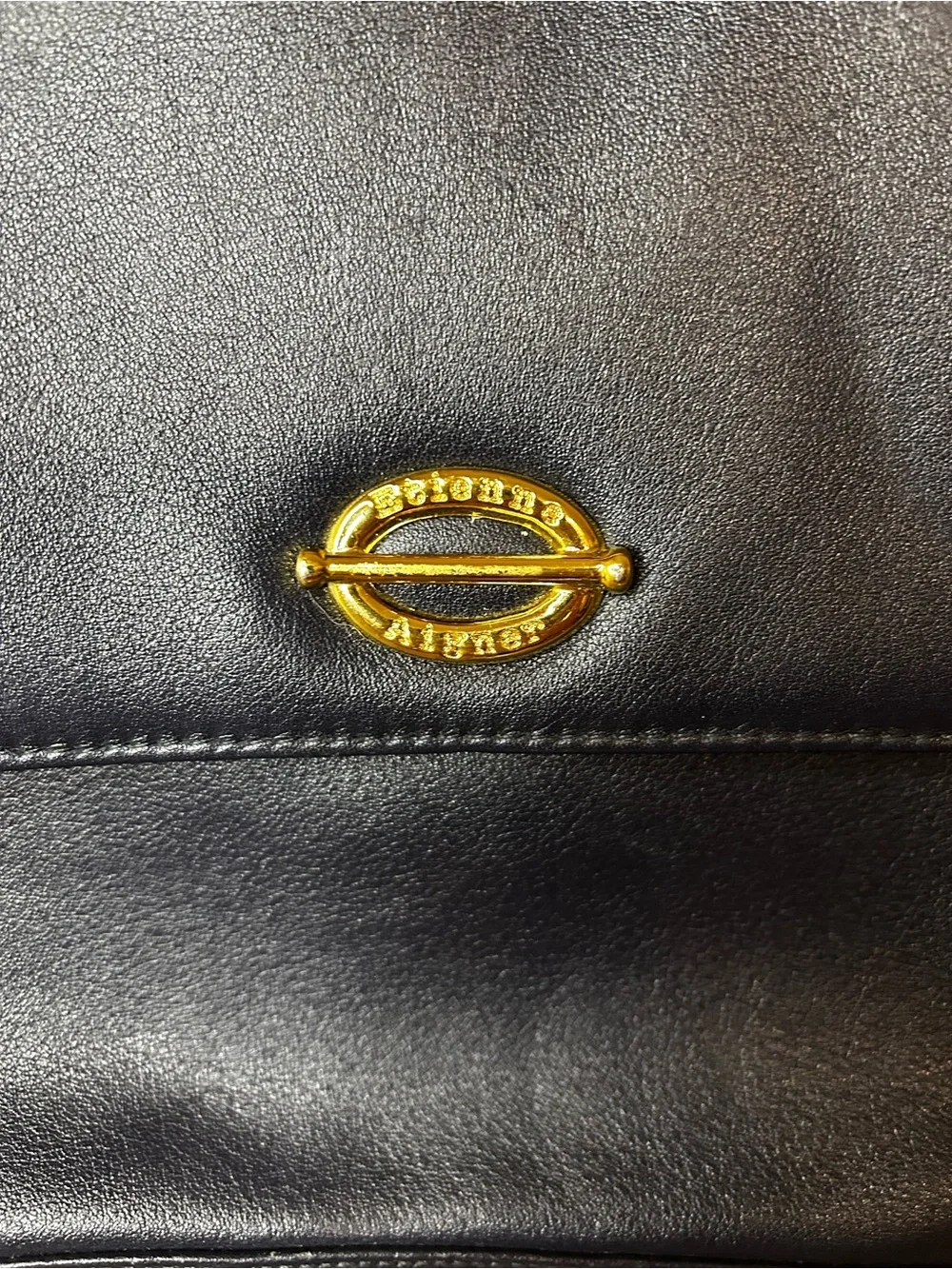 Etienne Aigner compact black